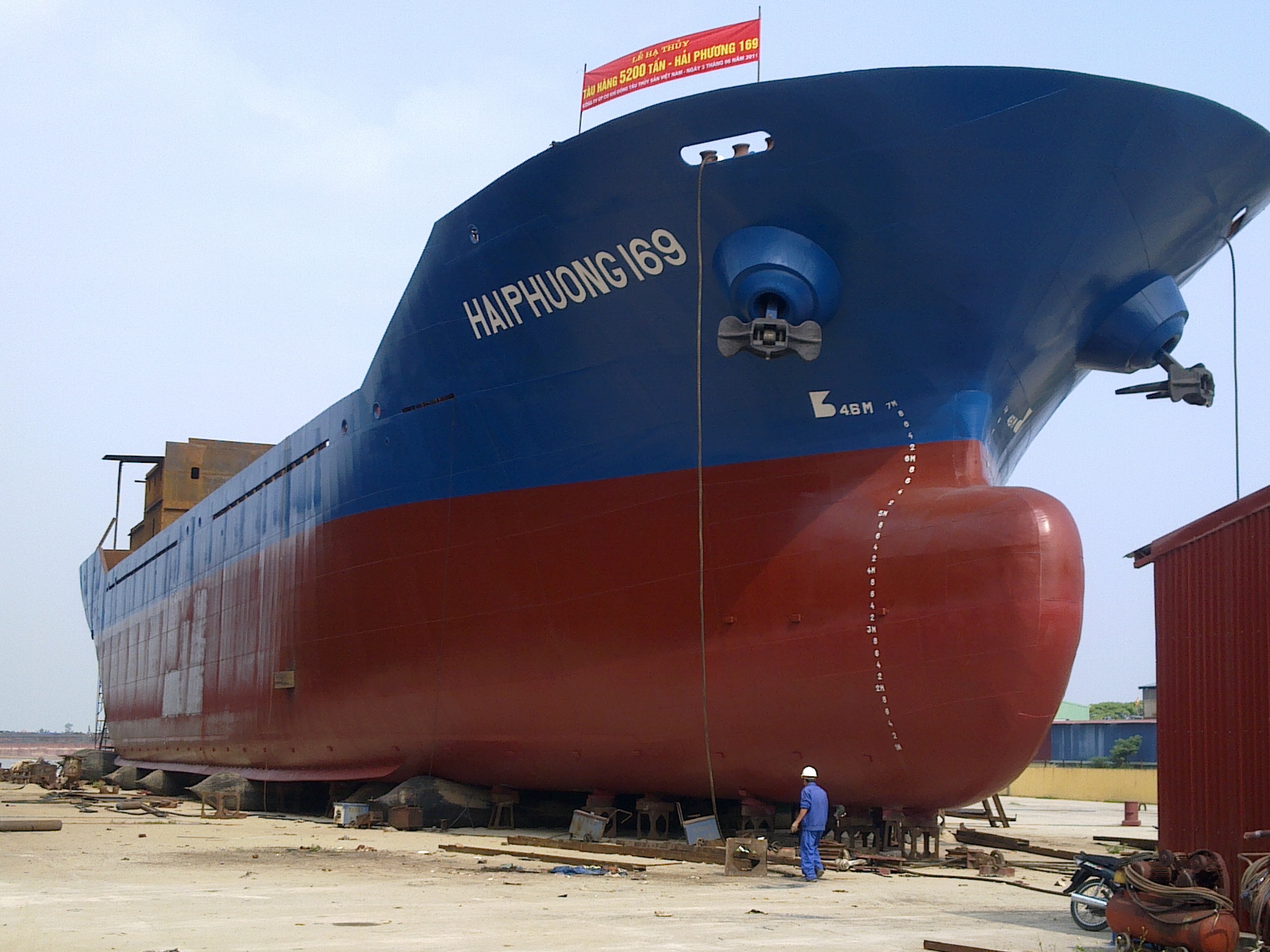 Fishipco Hạ thủy tàu bằng phương pháp túi khí ( Phao)