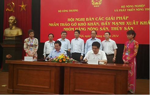 Bộ Nông nghiệp và Phát triển Nông thôn- Bộ Công Thương ký biên bản hợp tác đẩy mạnh xuất khẩu nông thủy sản