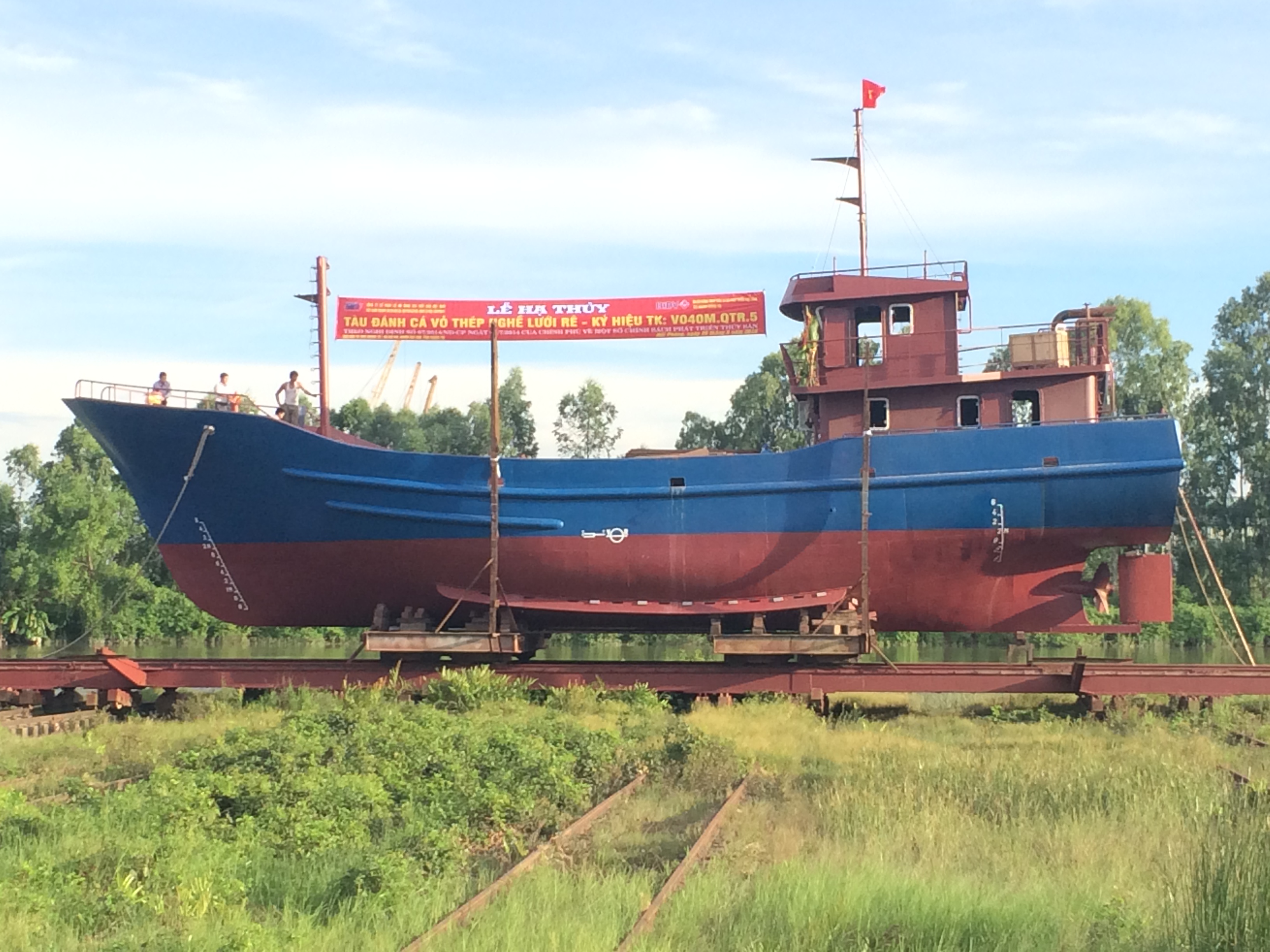 Fishipco hạ thủy & bàn giao tàu đánh cá vỏ thép nghề lưới rê V040 - Hoàng Phát 08 