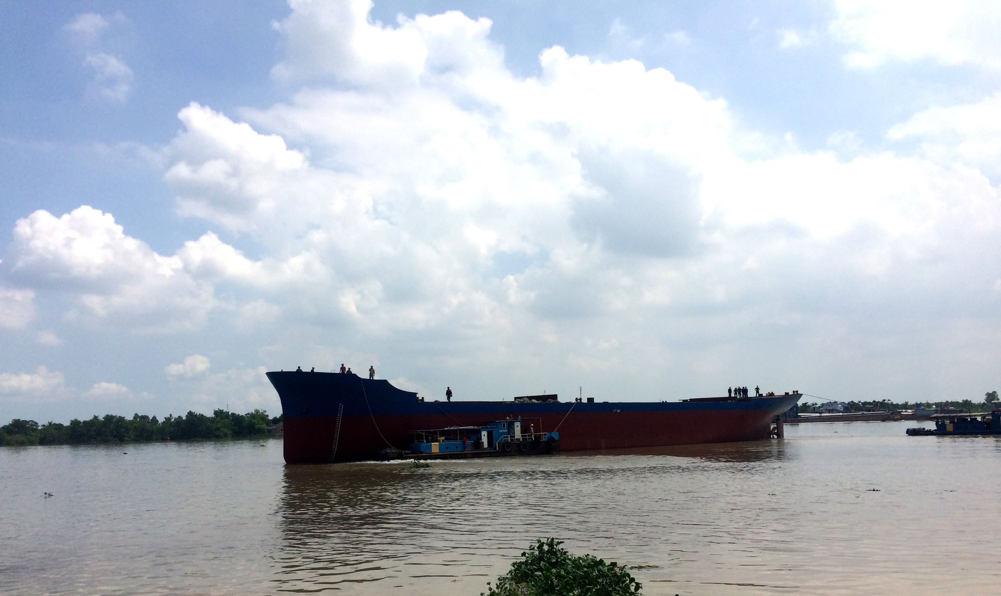 Fishipco Hạ thủy tàu vận tải sông pha biển, cấp VR- SB, trọng tải 3.230 tấn