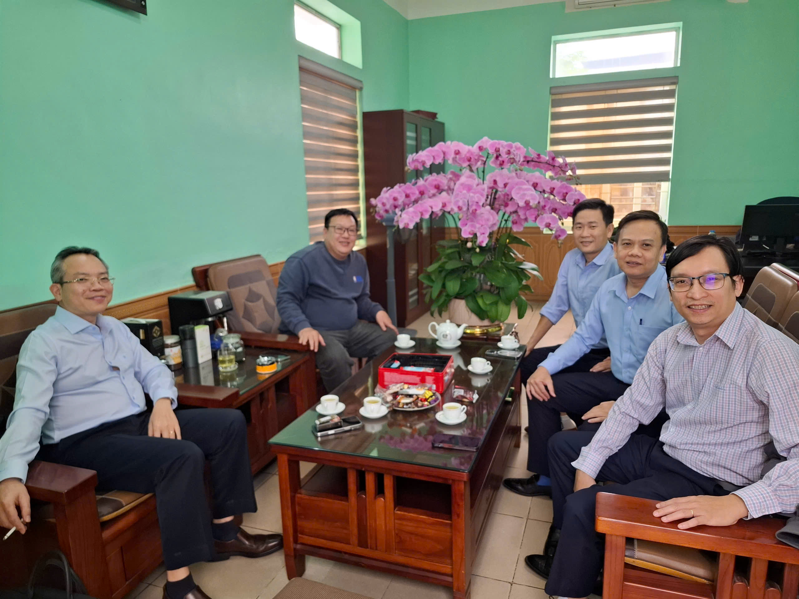 Đoàn Công tác của Tổng công ty Thủy sản Việt Nam - CTCP (SEAPRODEX) đến thăm và làm việc tại Công ty Cổ phần Cơ khí Đóng tàu - Thủy sản Việt Nam (Fishipco) Nhân dịp đầu Xuân mới.